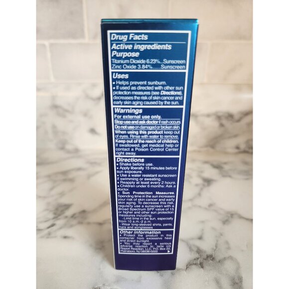 Tarte Rainforest Of The Sea Water Foundation Broad Spectrum SPF 15 Medium Sand - Picture 3 of 6